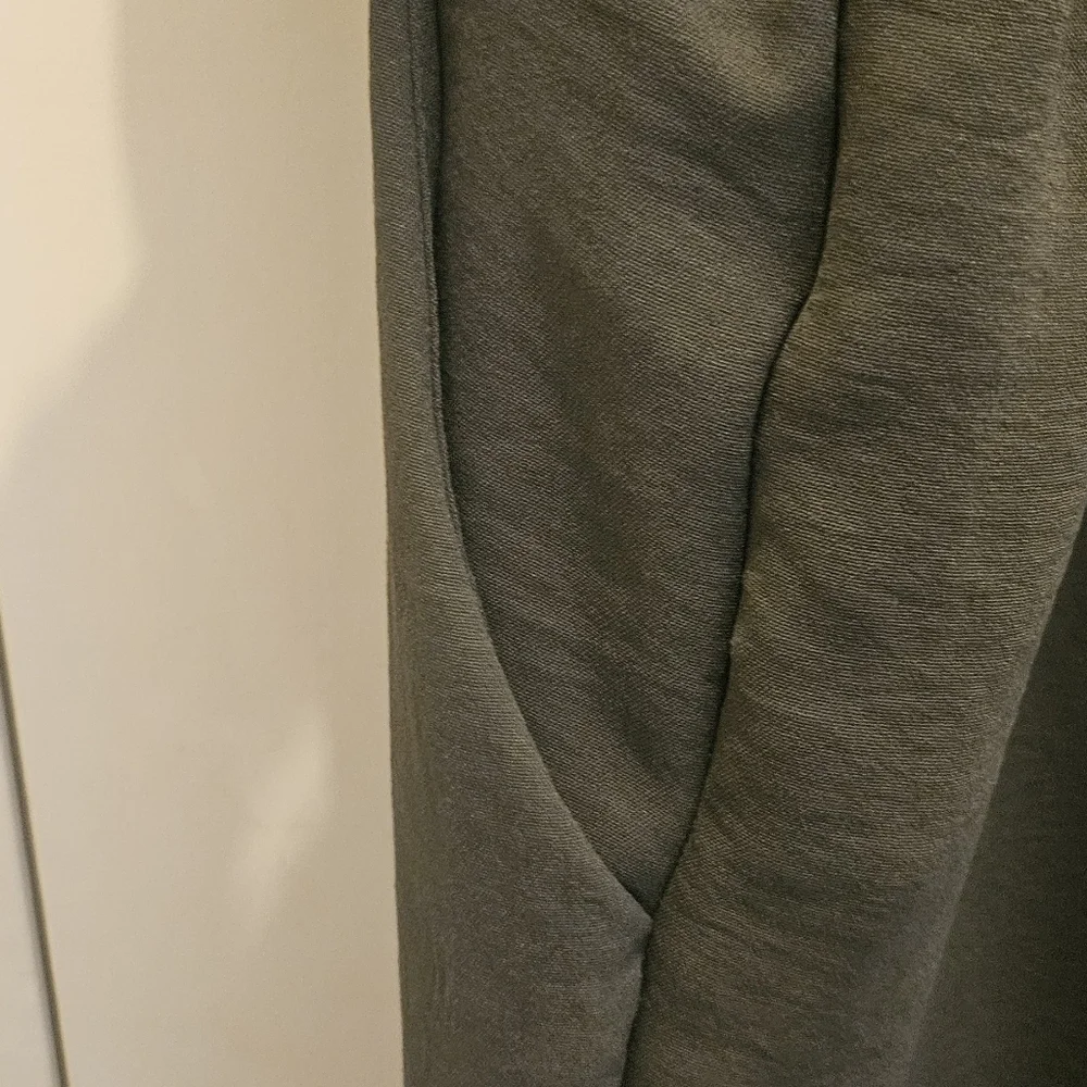 Surplice High Waist Cold Shoulder Strap Jumpsuit Wmn's M Olive Green Flattering - Picture 8 of 9
